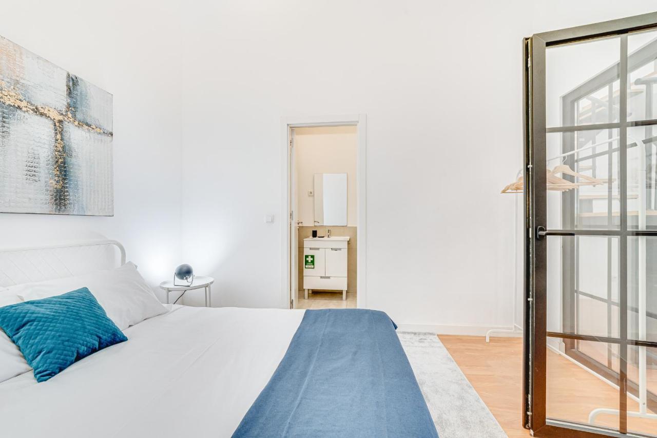 Fornos Deluxe Apartments ลิสบอน ภายนอก รูปภาพ