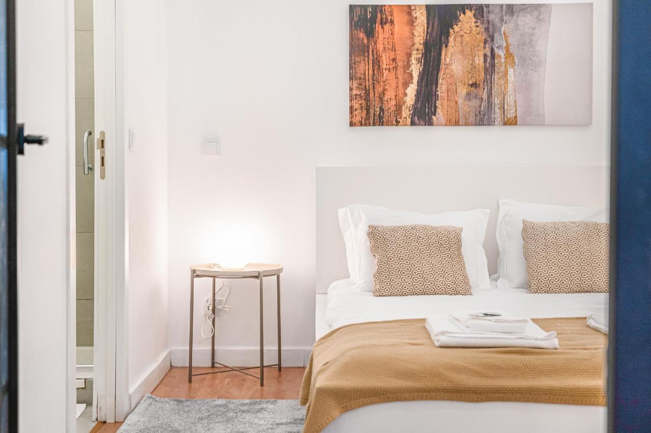 Fornos Deluxe Apartments ลิสบอน ภายนอก รูปภาพ