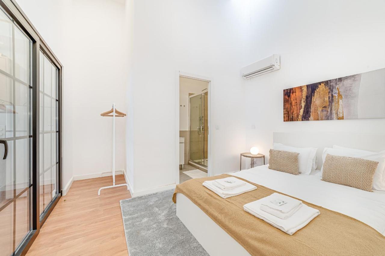 Fornos Deluxe Apartments ลิสบอน ภายนอก รูปภาพ